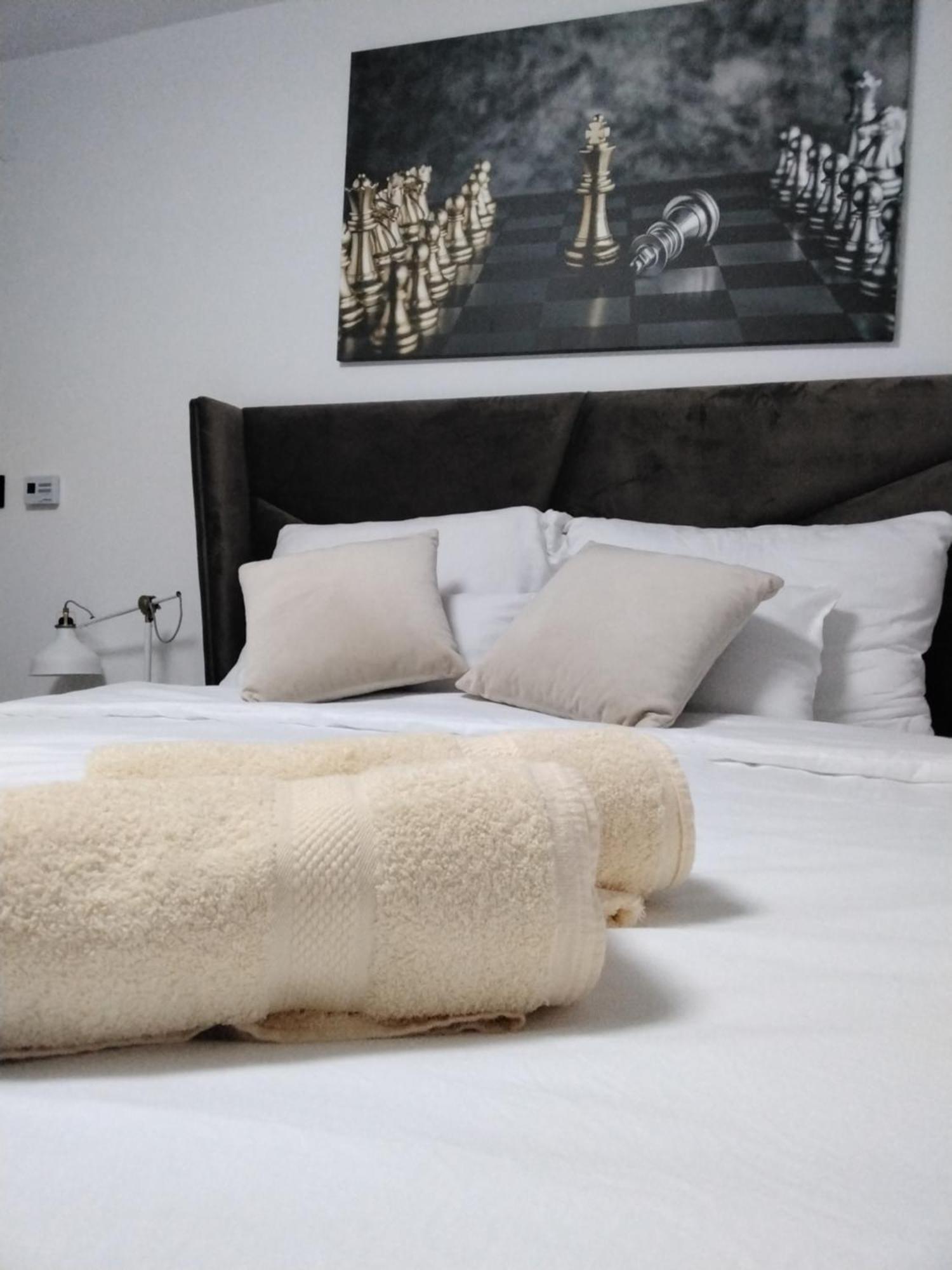 Sky Apartmani & Spa Лесковац Номер фото