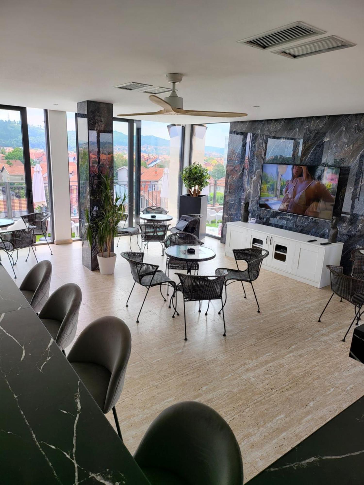 Sky Apartmani & Spa Лесковац Номер фото