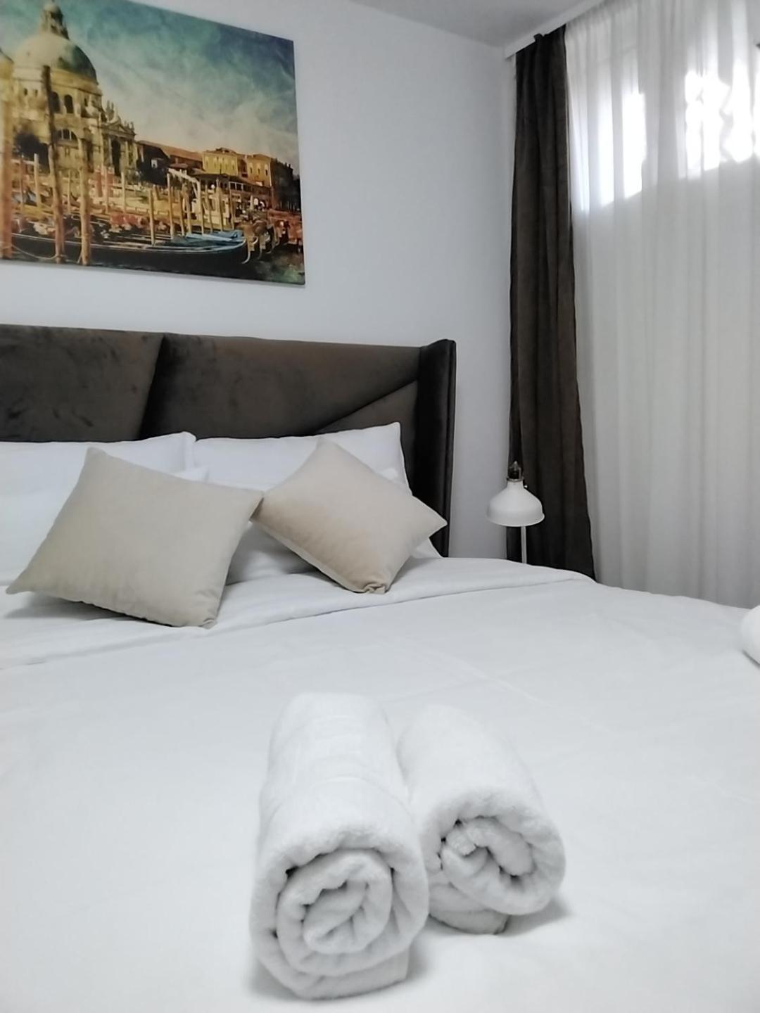 Sky Apartmani & Spa Лесковац Номер фото