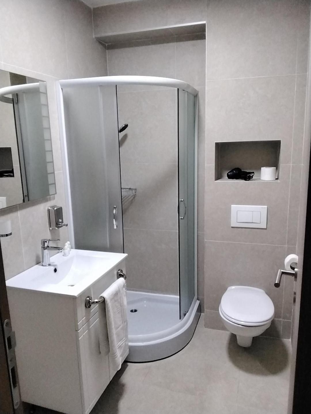 Sky Apartmani & Spa Лесковац Номер фото